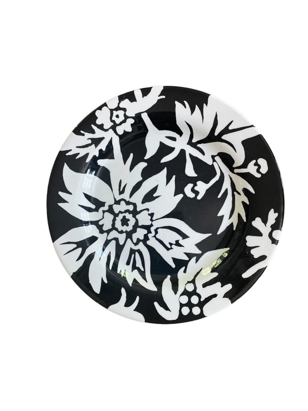 Crate & Barrel Black and White Floral Salad Luncheon 9” Plates x 8